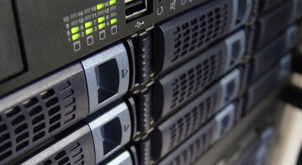 What to look for when choosing a dedicated server?